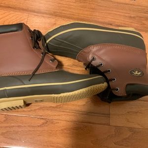 Duck commanders brown outdoor boots size 11